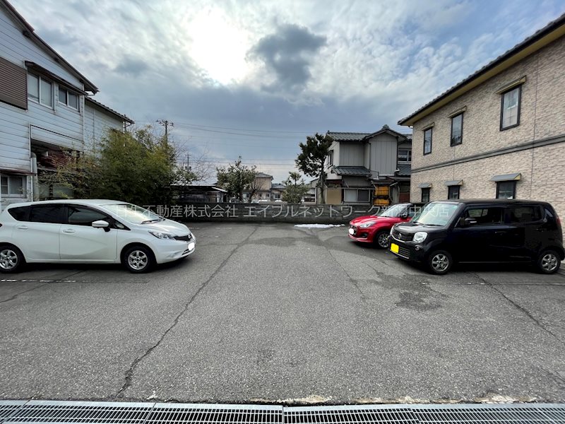 ステージア21 駐車場