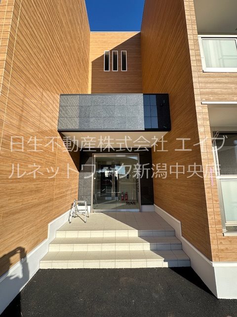 リゾナーレ鳥屋野南 エントランス