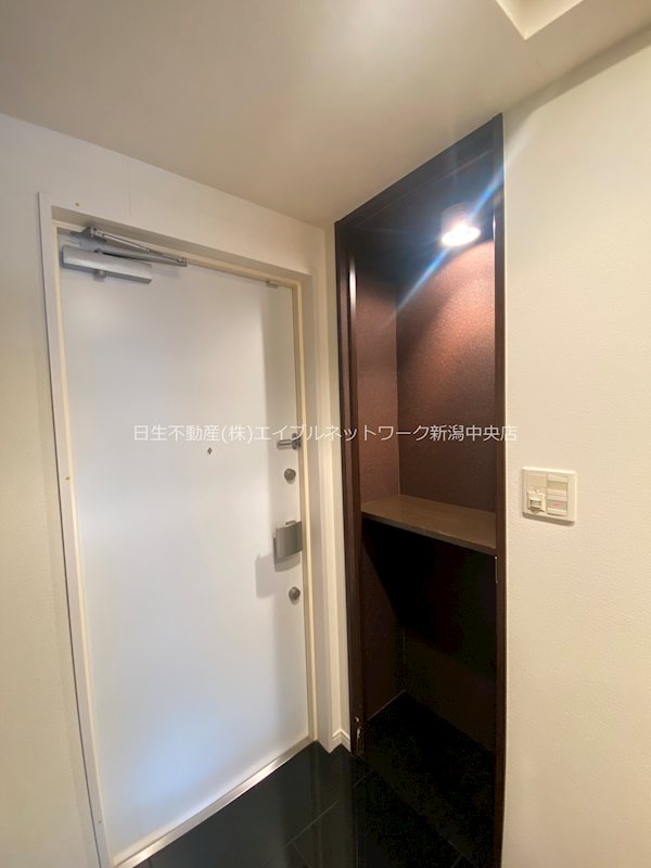 シティタワー新潟 玄関