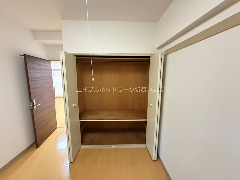 ホポロ東万代 収納