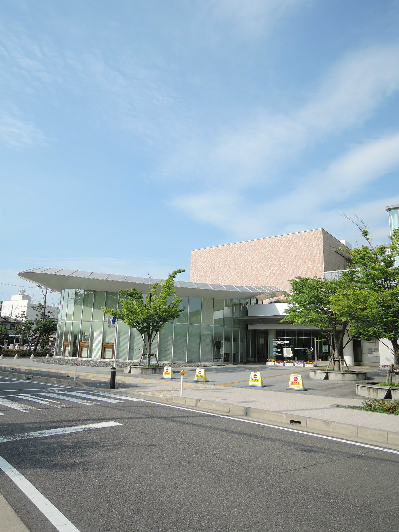 ホポロ東万代 図書館