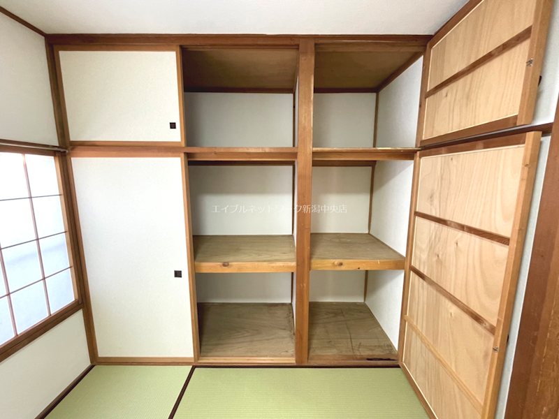 坂井東貸家08号棟 収納