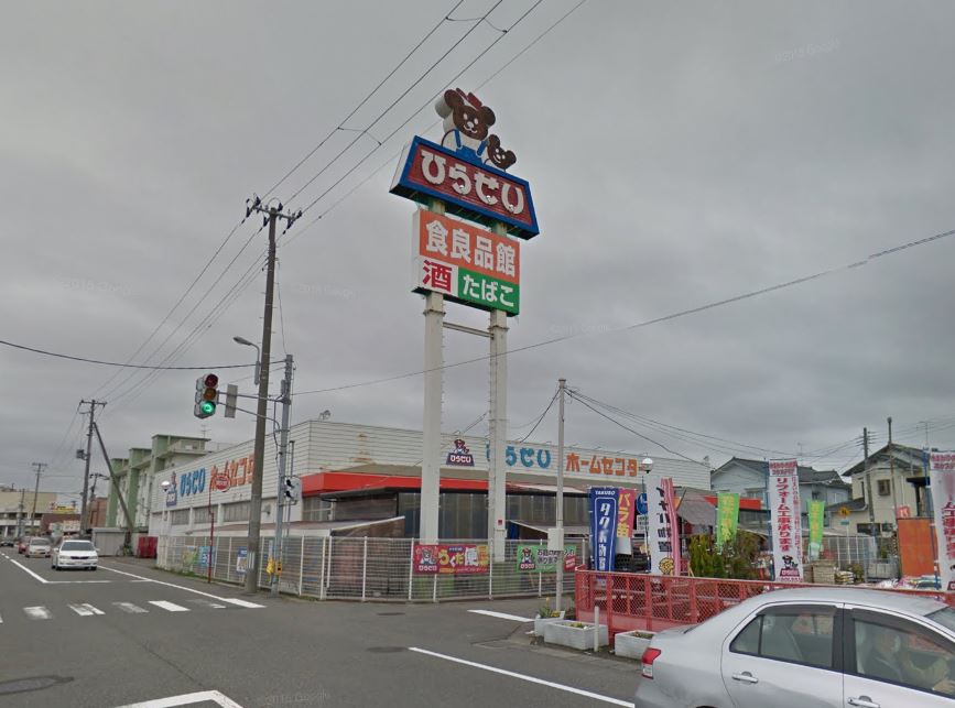 坂井東貸家08号棟 ホームセンター
