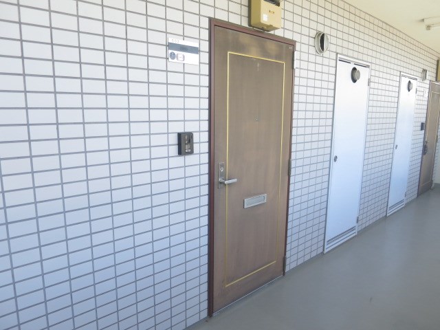 コモン・シード新百合 玄関