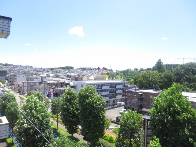 コモン・シード新百合 ベランダ