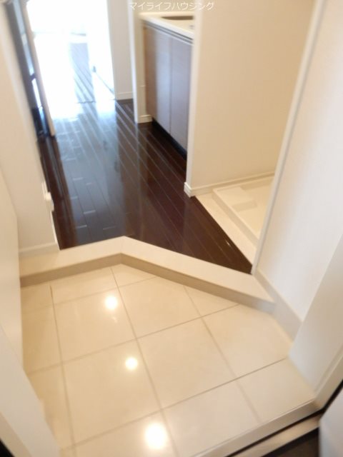 パークアクシス千葉新町 玄関