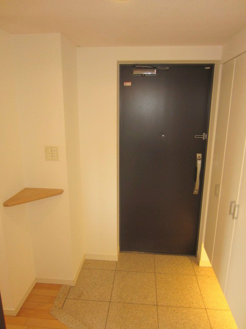 パークキューブ京王八王子Ⅱ 玄関