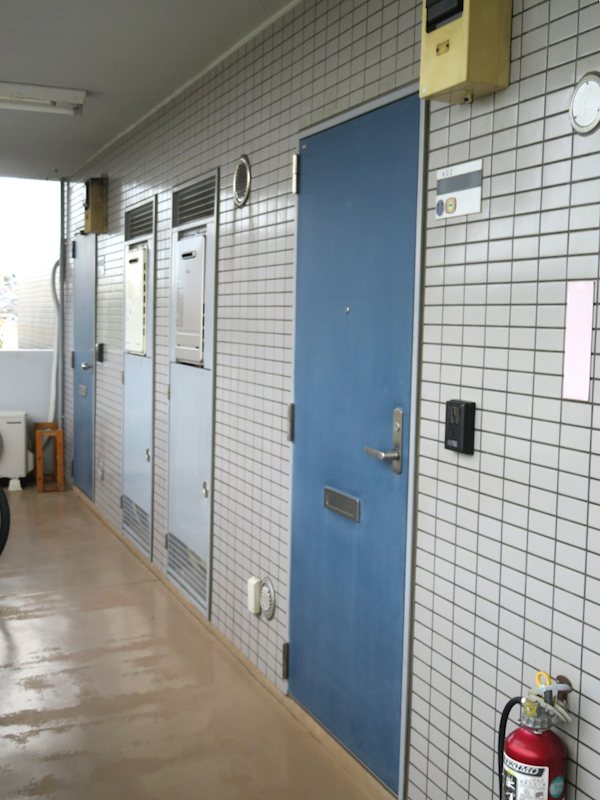 エクシアハイツ 玄関