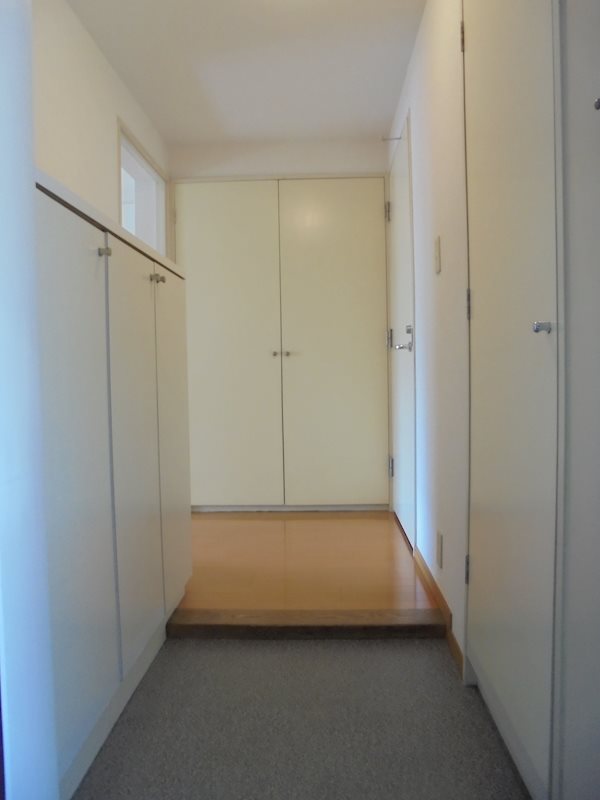 レジョン・マツモト 玄関