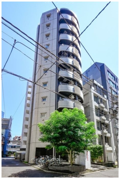 リクレイシア三田 外観