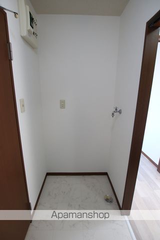セラヴィ・カワゴエ その他