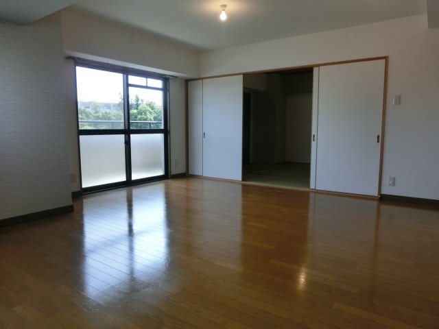 ヴィアーレマルフク南館 リビング