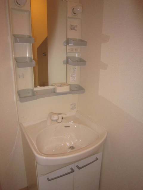 ローズコート岩根　Ａ 洗面所