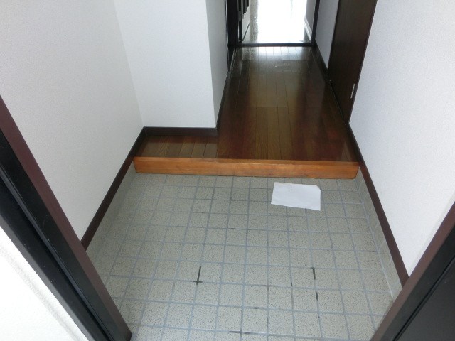 鈴の木ハイツC 玄関