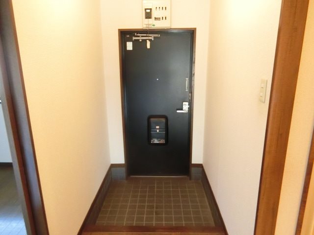ハートフル脇 玄関