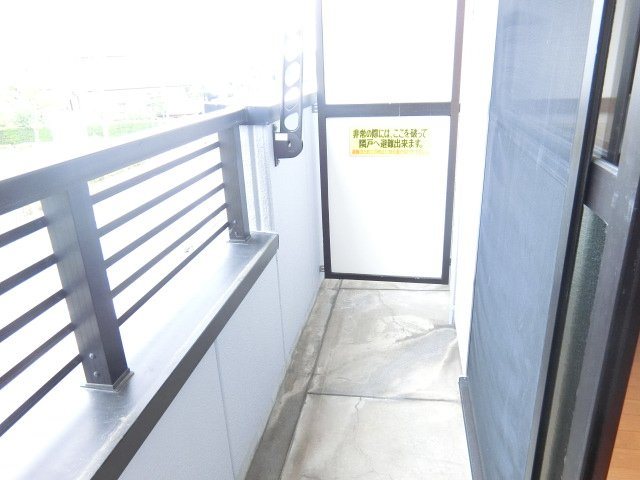 グランシャリオ（緑区） ベランダ