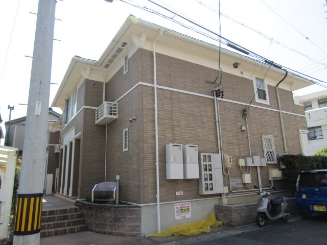 クレセント中ノ坪 外観