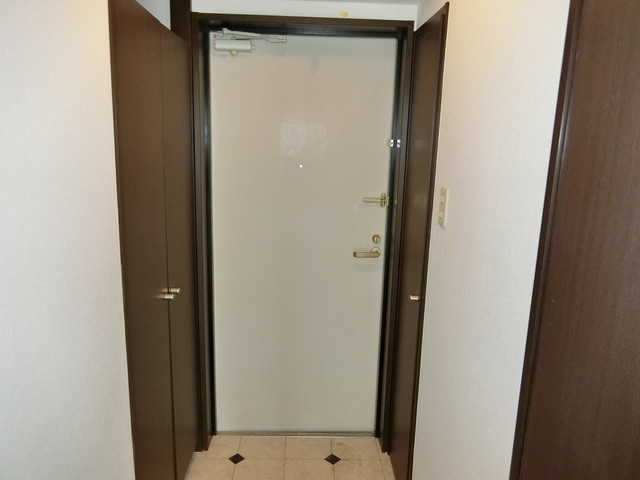 ベルカーサ東山台Ⅱ 玄関