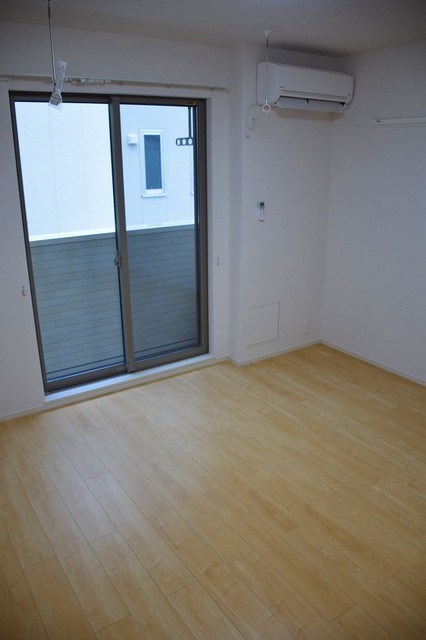 オーラム リビング