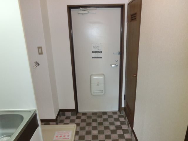 グリーンヒルズ山田15 玄関