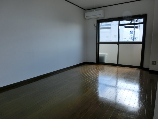 グリーンヒルズ山田15 リビング