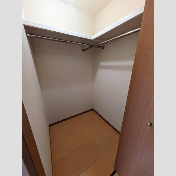 レザンヴェール八つ松 収納