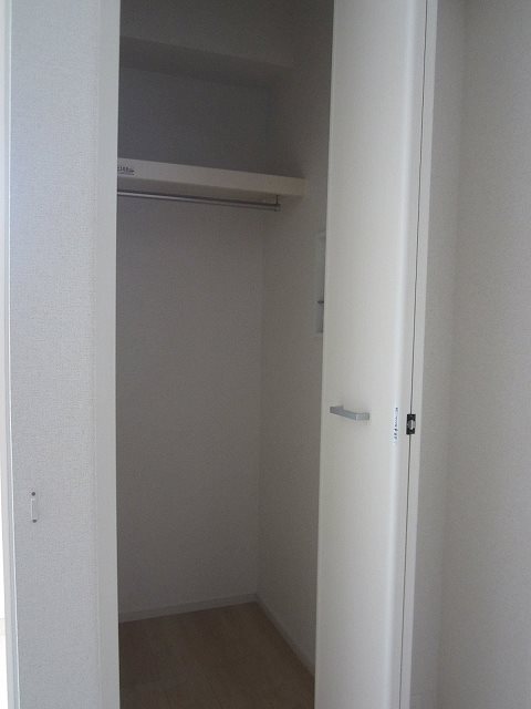 グランドソレーユ菅田 収納