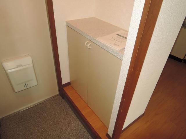 エクセルハイツ黒笹 収納