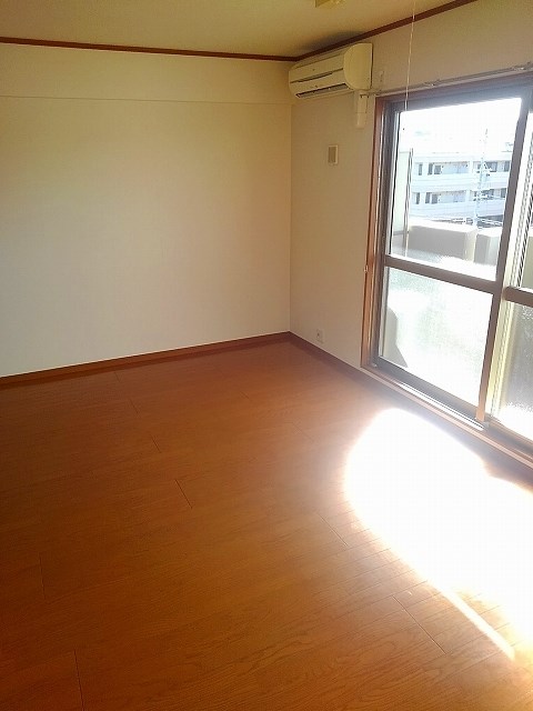 サングリアル その他
