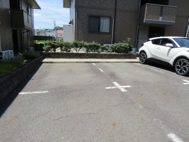ＺＵＣＣＡ（ズッカ） 駐車場