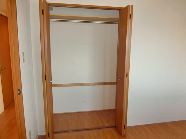 ベルカーサ東山台I 収納