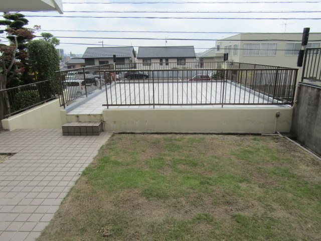 ウエストハウス 庭