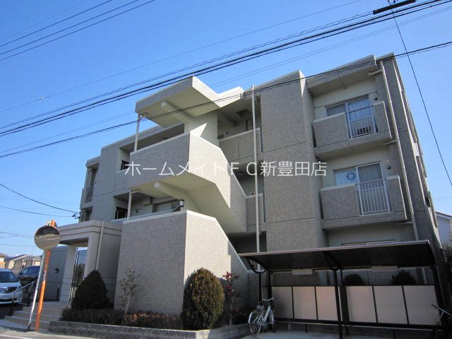 グランドソレーユ 外観