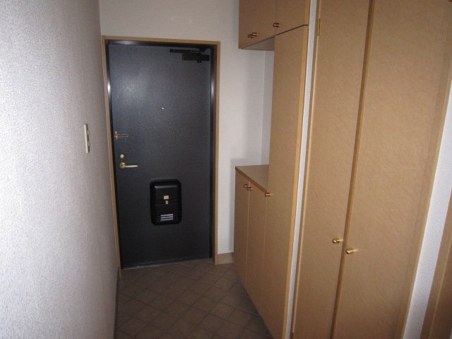 シンシア東山台 玄関