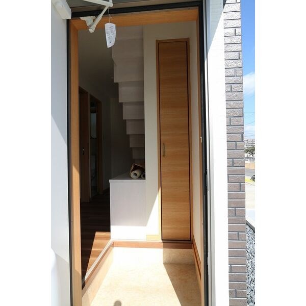 パラダイスヒル A棟 玄関