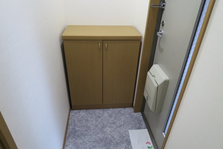 プラムヒルズ 玄関