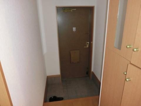 オアシス荒池 玄関