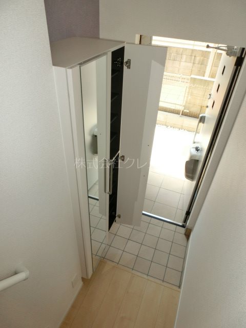 NINA館Ⅱ 玄関