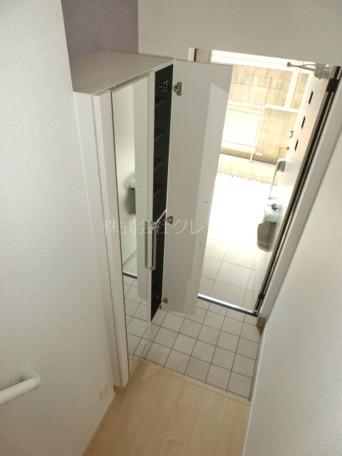 ＮＩＮＡ館Ⅰ 玄関