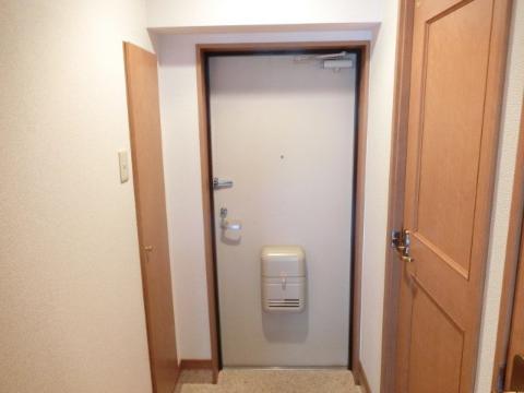 ルミエールユウキ 玄関