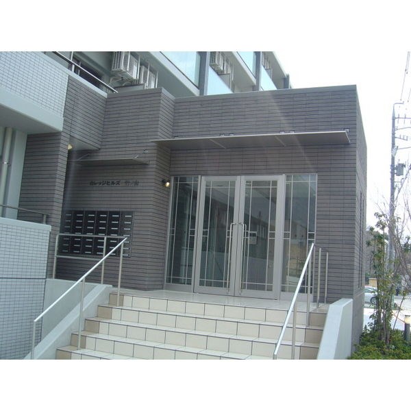 カレッジヒルズ竹ノ山 エントランス