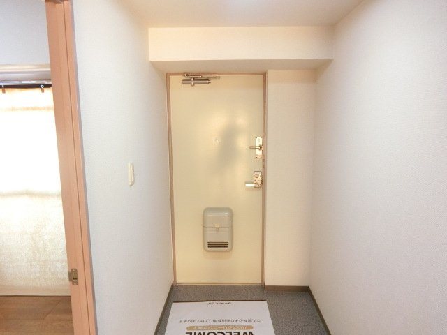 アーバンドエル原 玄関