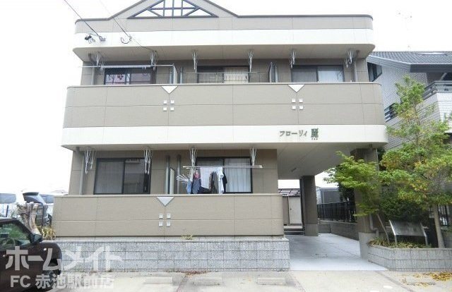 フローリィ麗（ウララ） 外観