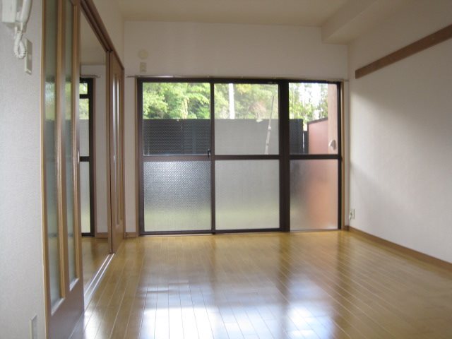 アーデルコート岩崎台 リビング