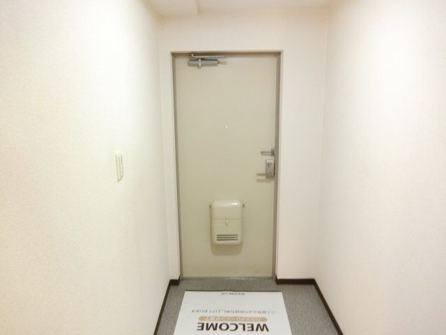 アーバンドエル原 玄関