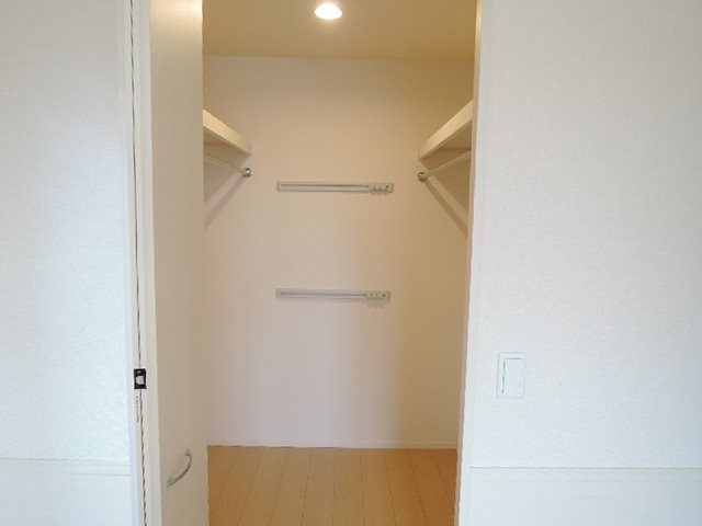 Ｄ－ｒｏｏｍ岩崎台(ディールーム岩崎台) 収納
