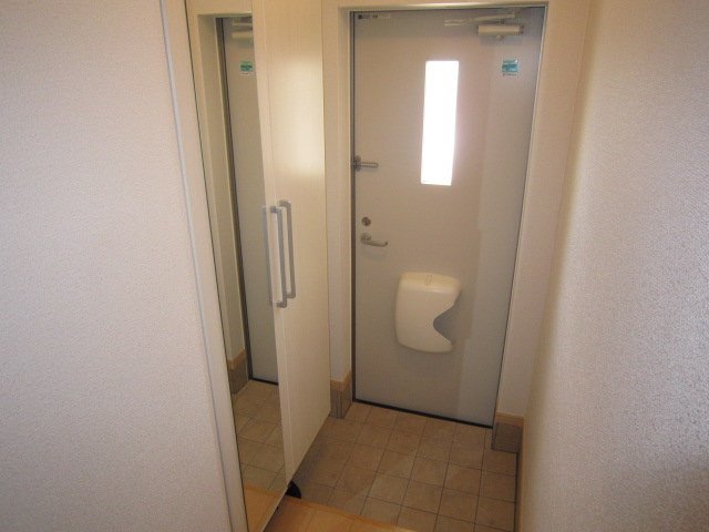 アマンダン 玄関