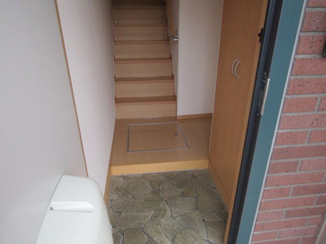 エステート和合A 玄関