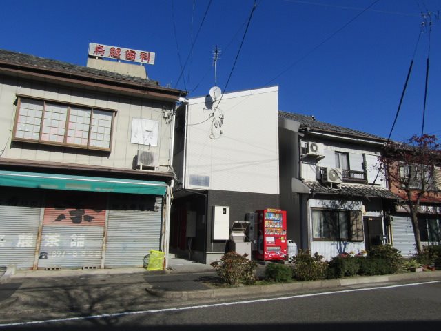 アコモ鳴海 外観