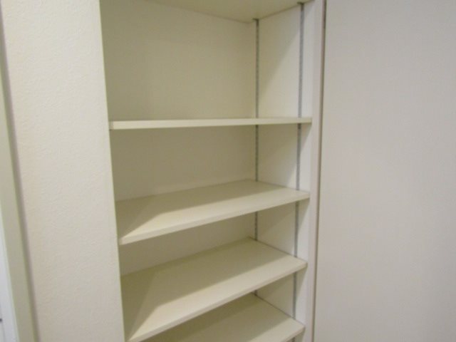 アコモ鳴海 収納